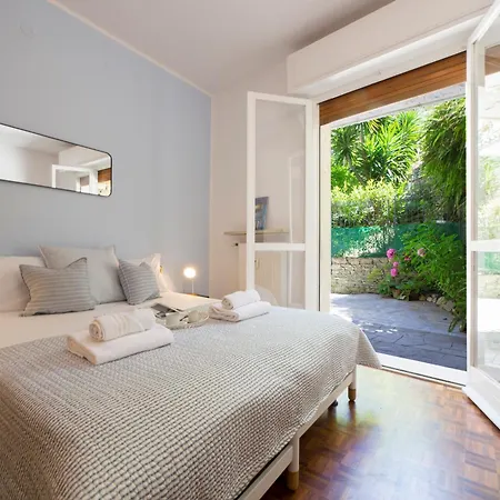 Casaviva- Cozy Patio Flat In