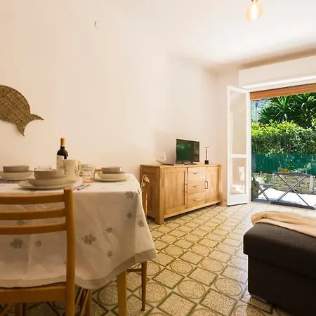 Apartment Casaviva- Cozy Patio Flat In
