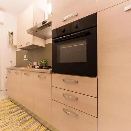 Casaviva- Cozy Patio Flat In * Camogli