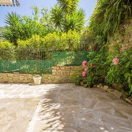 Casaviva- Cozy Patio Flat In Appartement